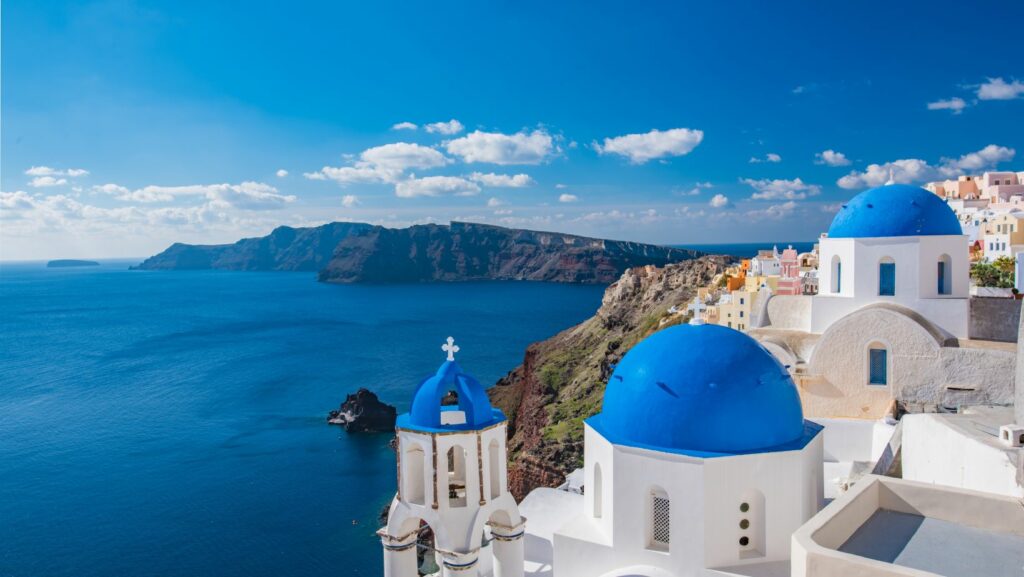 when is the best time to travel to greece